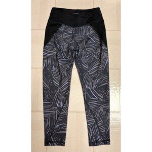 Patagonia Worn Wear Womens XS Black Gray Blue Patterned Cropped Leggings